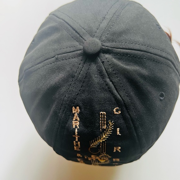 MARITHE’ + FRANCOIS GIRBAUD RARE BRIMLESS UNISEX CAP main image 7